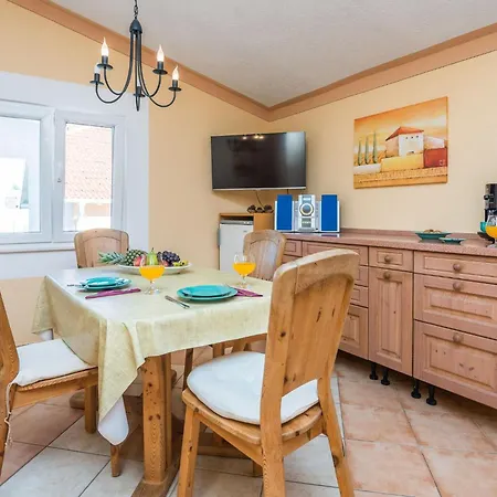 Loncar 2 By Interhome 아파트