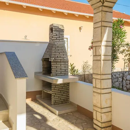 Apartman Loncar 2 By Interhome *