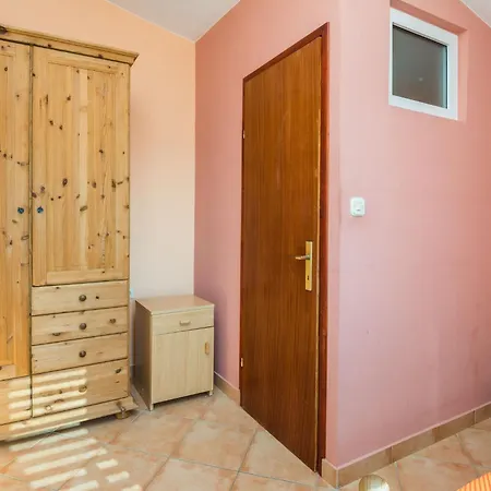 Loncar 2 By Interhome