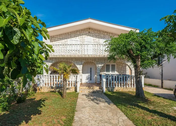 Loncar 2 By Interhome *