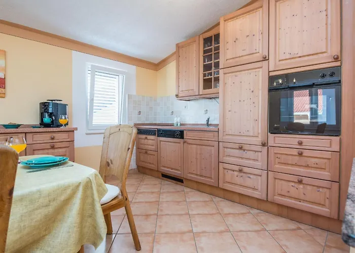 Loncar 2 By Interhome Apartman