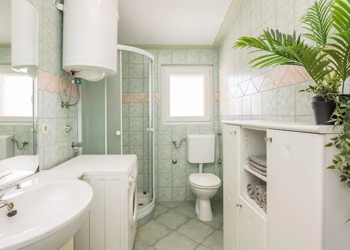 Apartman Loncar 2 By Interhome *